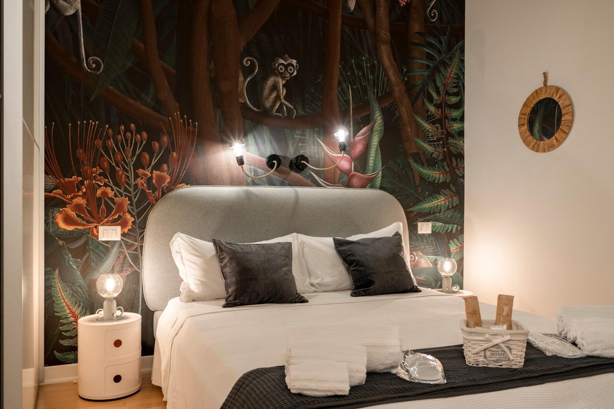 Luxury Stay Experience In Бари Екстериор снимка